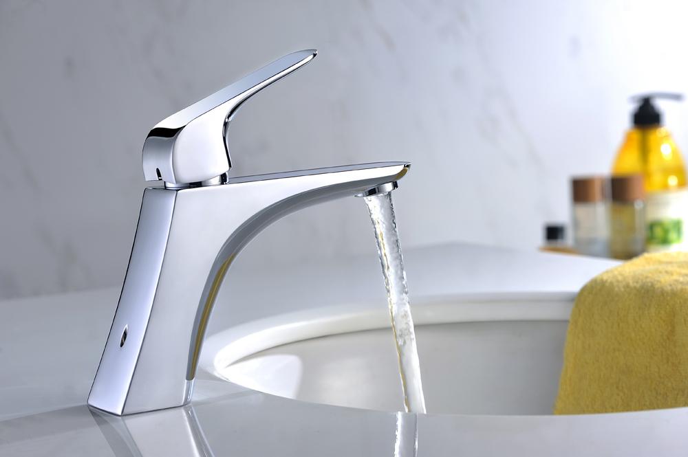 Evos Boutiques brass Robinet de vanité running water