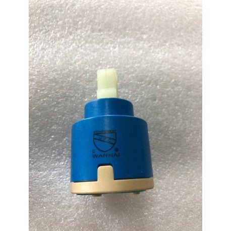 Schéma du robinet chromé et blanc Evos Boutiques