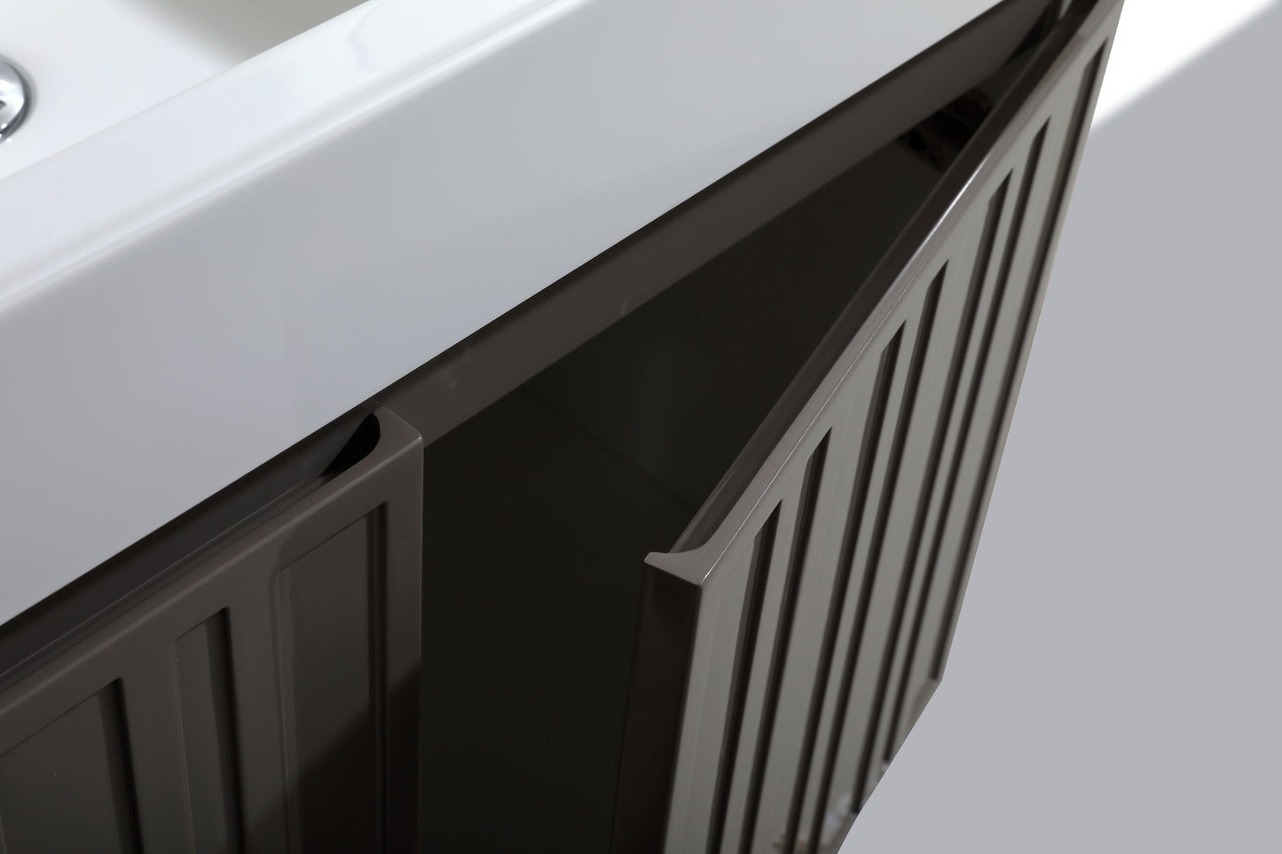 Evos Boutiques 32 in modern trend vanity zoom in