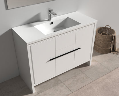 Evos Boutiques 47 in white vanity zoomed in 